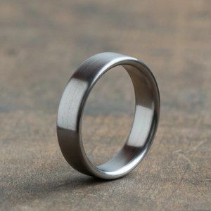 Titanium ring, 6mm wide and US size 7.5